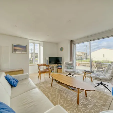 Сasa de vacaciones Refuge Familial Spacieux à 2 Pas D'oléron Le Guâ