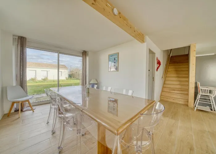 Refuge Familial Spacieux à 2 Pas D'oléron * Le Guâ