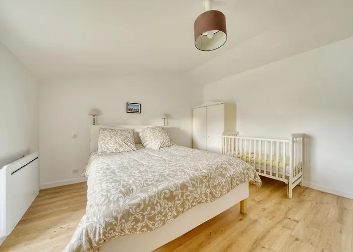 Refuge Familial Spacieux à 2 Pas D'oléron Сasa de vacaciones Le Guâ