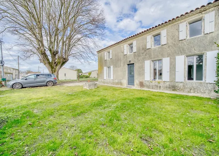 Refuge Familial Spacieux à 2 Pas D'oléron Сasa de vacaciones Le Guâ